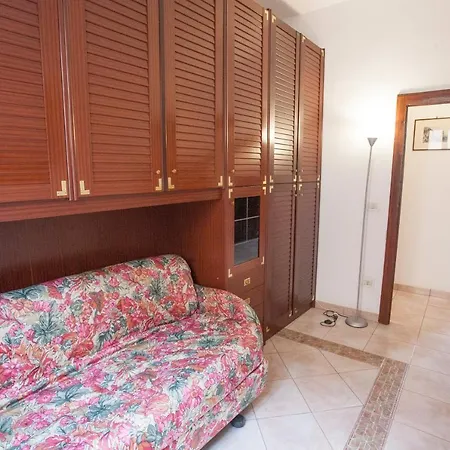 Apartament Trilocale Calata Al Primo Piano